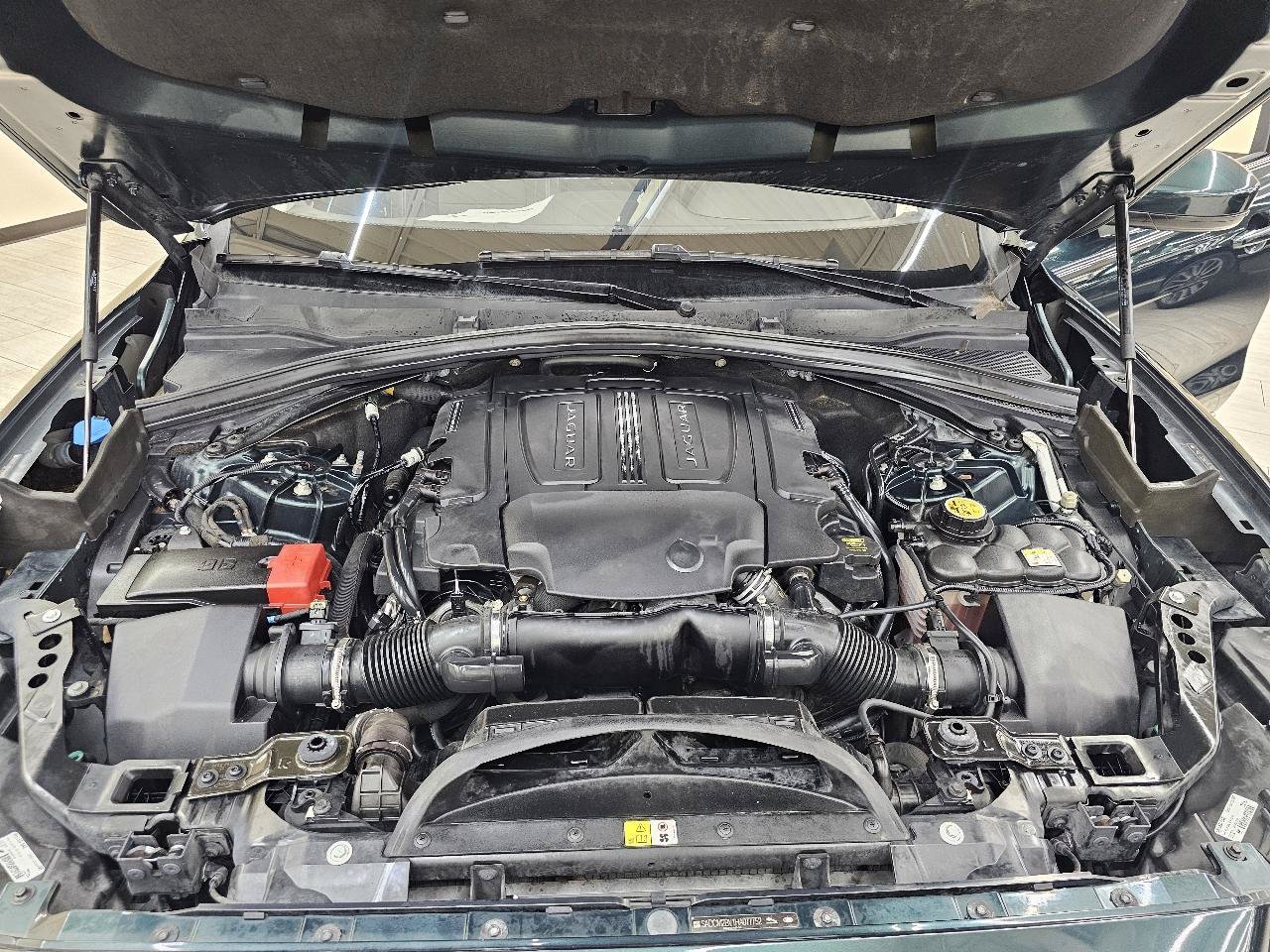 Used 2017 Jaguar F-PACE S AWD/4WD image 42