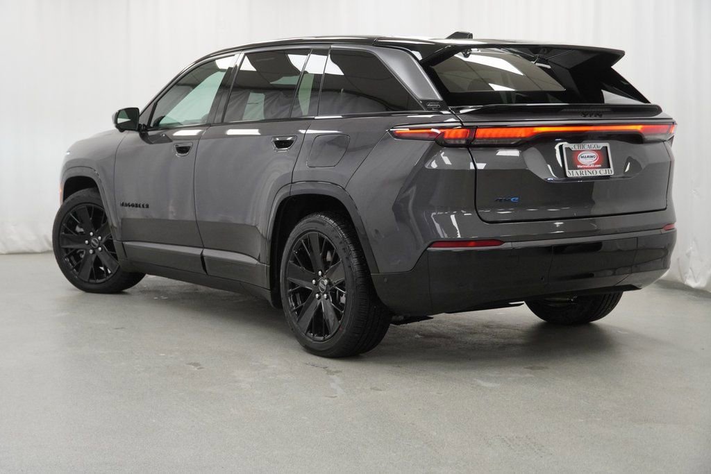 Used 2024 Jeep Wagoneer Launch Edition image 14