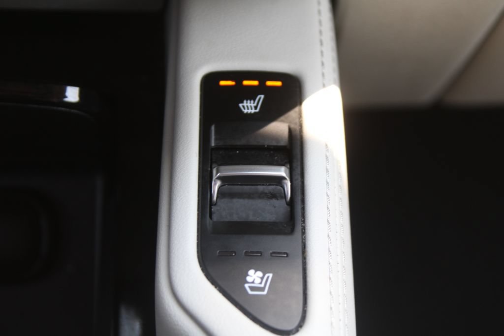 Certified 2022 Kia Telluride SX w/ SX Prestige Package AWD/4WD image 47
