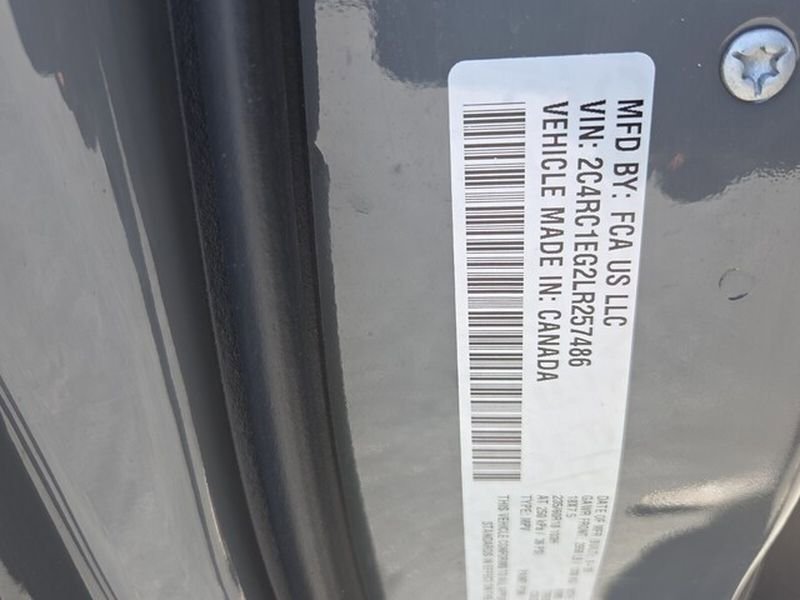 Used 2020 Chrysler Pacifica Touring-L Plus FWD image 7