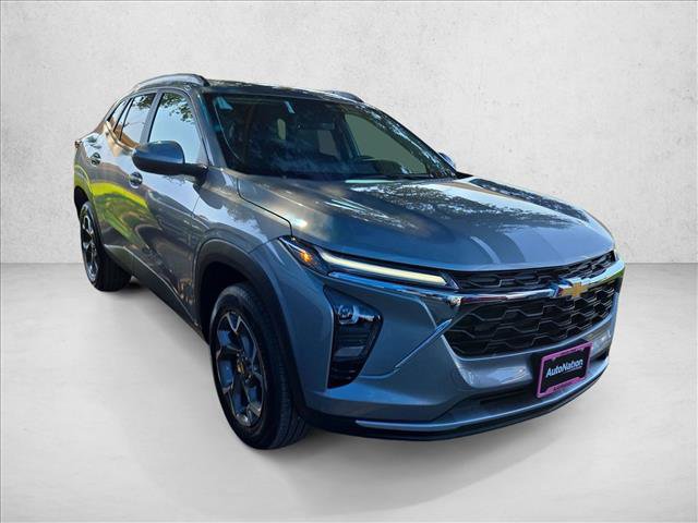 New 2026 Chevrolet Trax LT FWD image 2