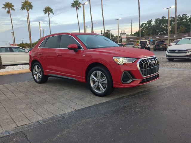 Used 2022 Audi Q3 2.0T Premium Plus w/ Premium Plus Package image 2