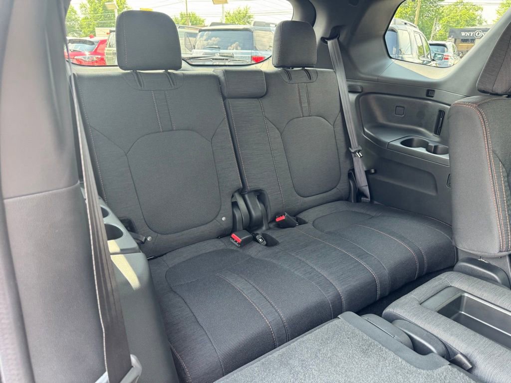 New 2025 Honda Pilot Sport image 15