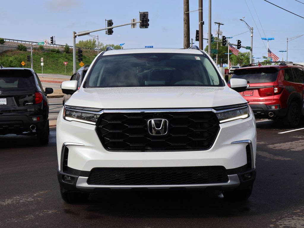 Certified 2025 Honda Pilot Elite image 2