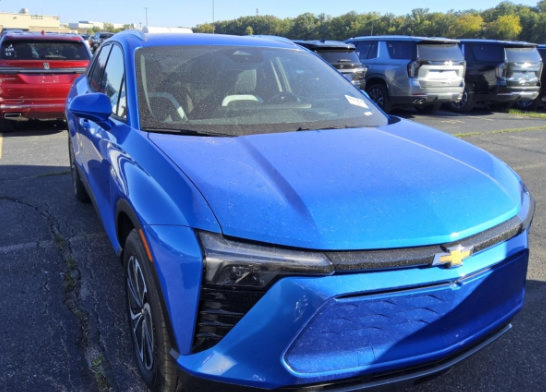 Used 2026 Chevrolet Blazer EV LT AWD/4WD image 4