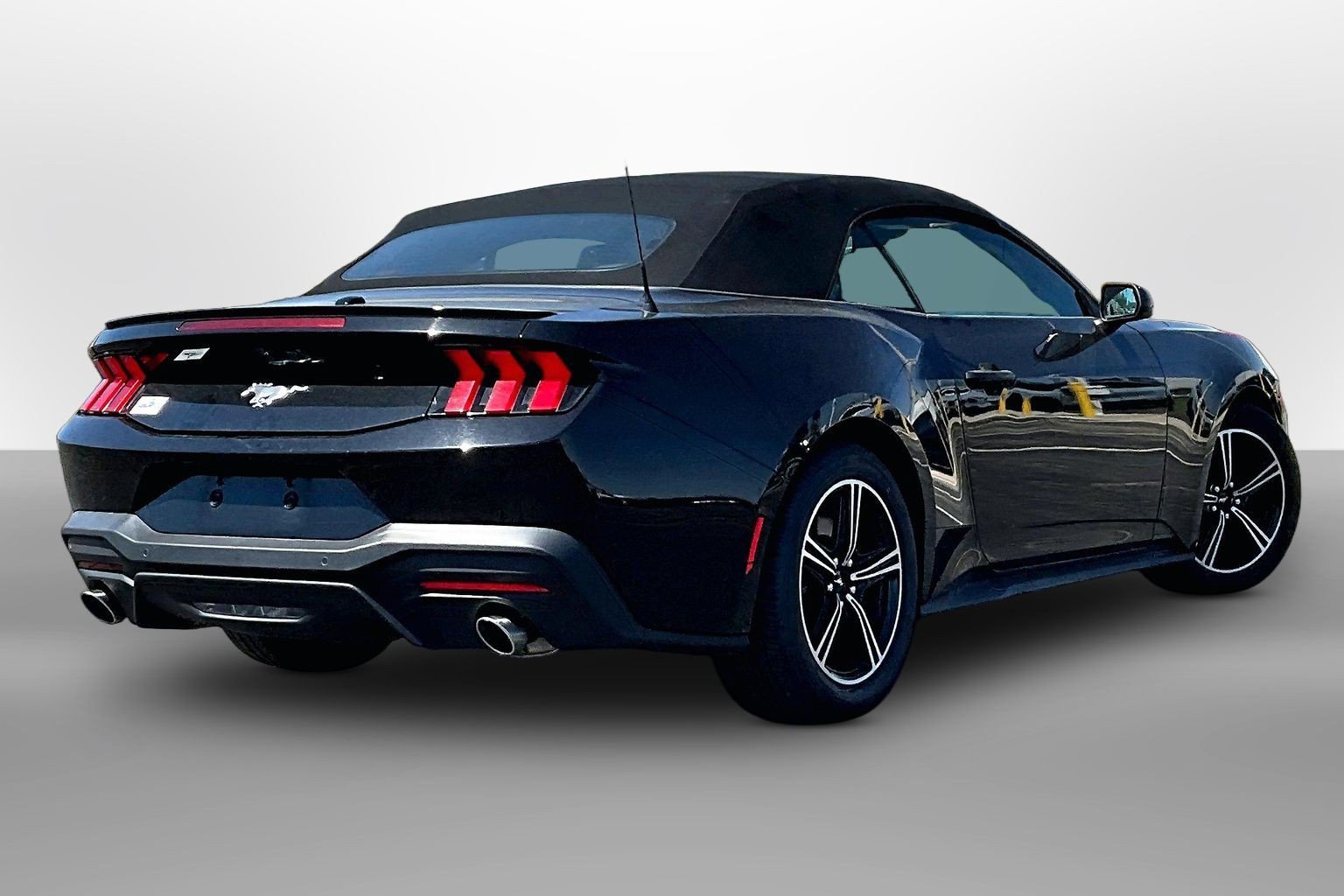 Used 2024 Ford Mustang Premium RWD image 10