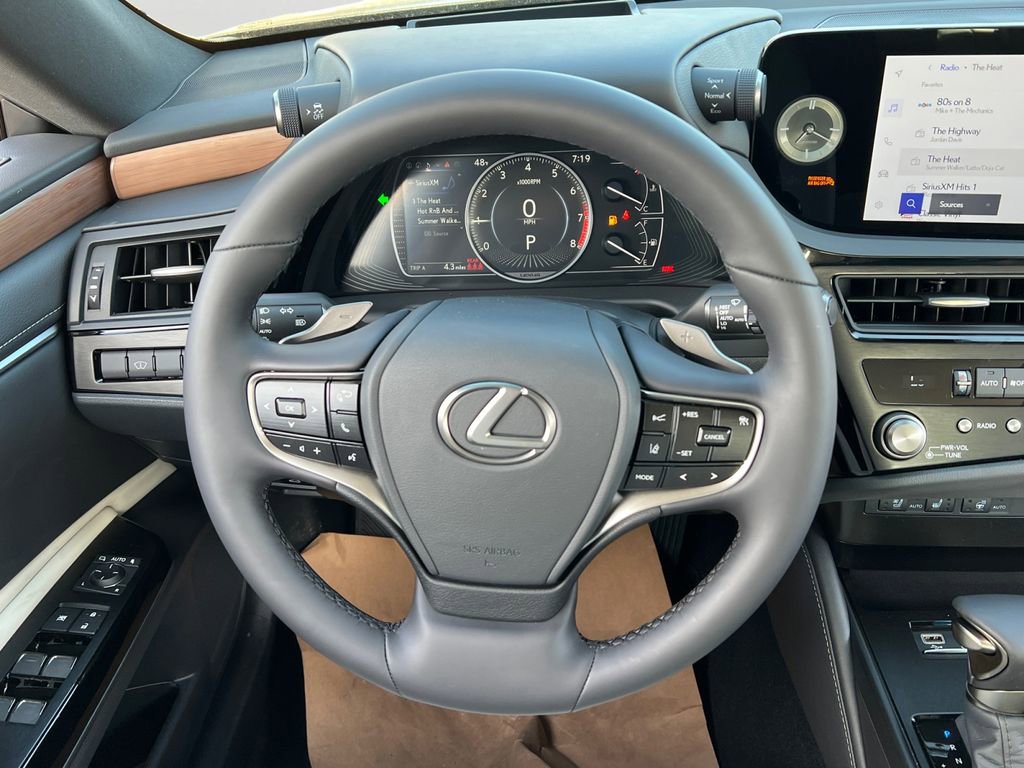 New 2025 Lexus ES 350 w/ Premium Package image 14