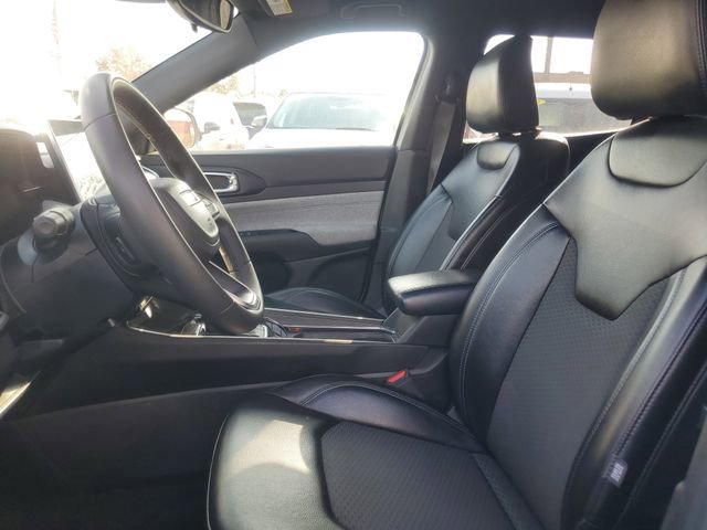 Used 2023 Jeep Compass Latitude image 12