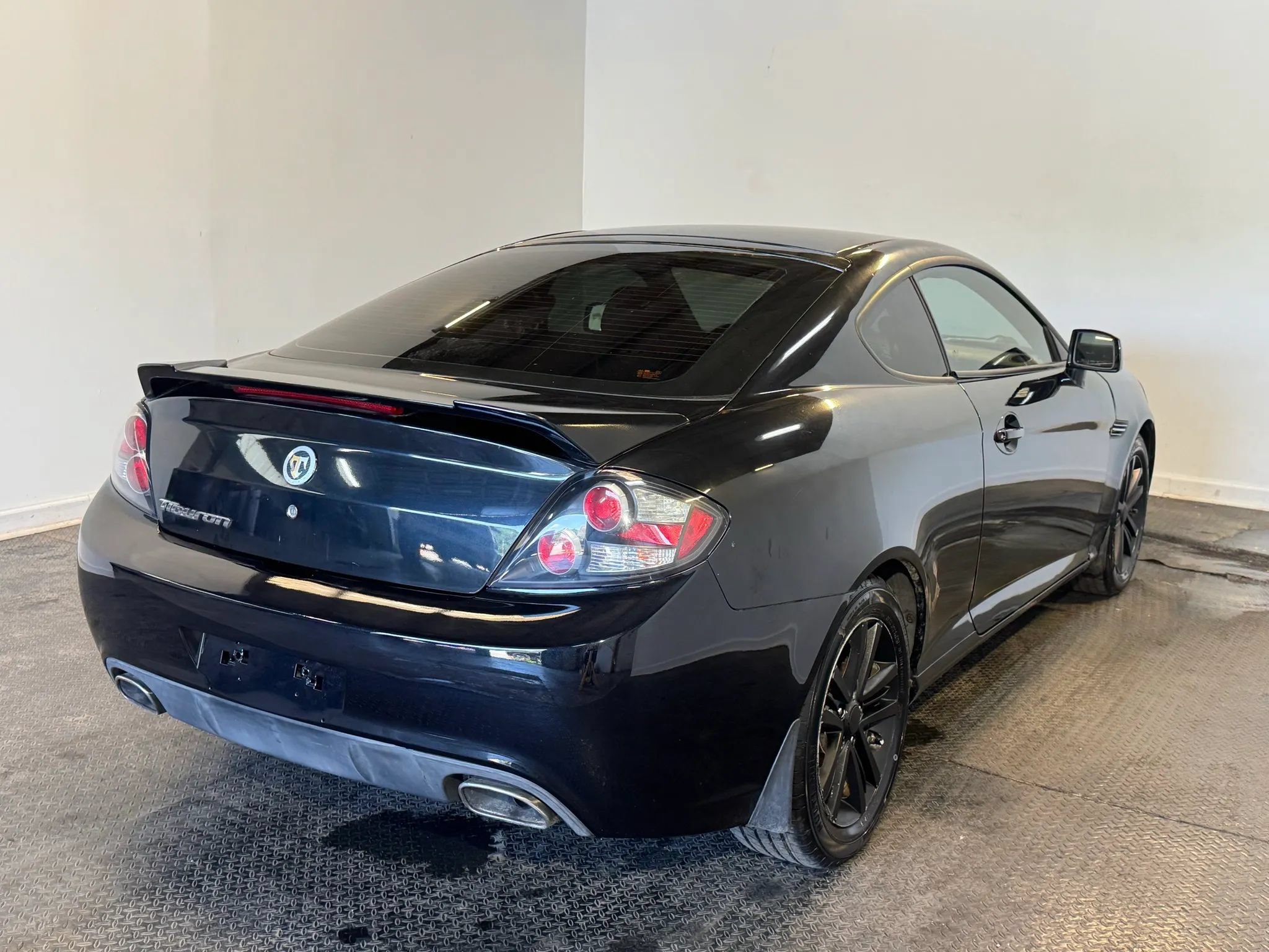 Used 2008 Hyundai Tiburon GS FWD image 4