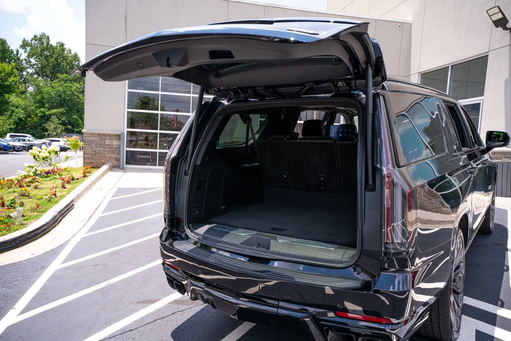 Used 2025 Cadillac Escalade ESV V AWD/4WD image 56