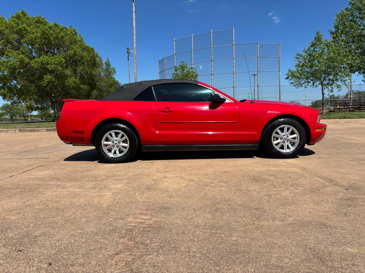 Used 2007 Ford Mustang Premium RWD image 21