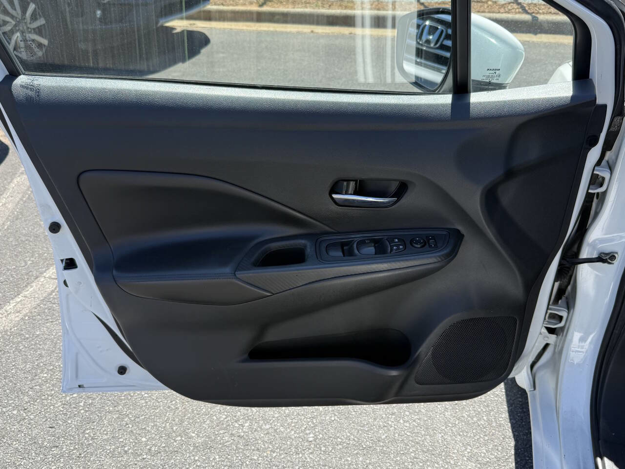 Used 2020 Nissan Versa SV image 11