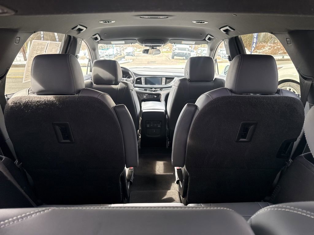 Used 2023 Buick Enclave Essence image 27