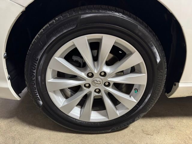 Used 2015 Toyota Venza LE AWD/4WD image 36