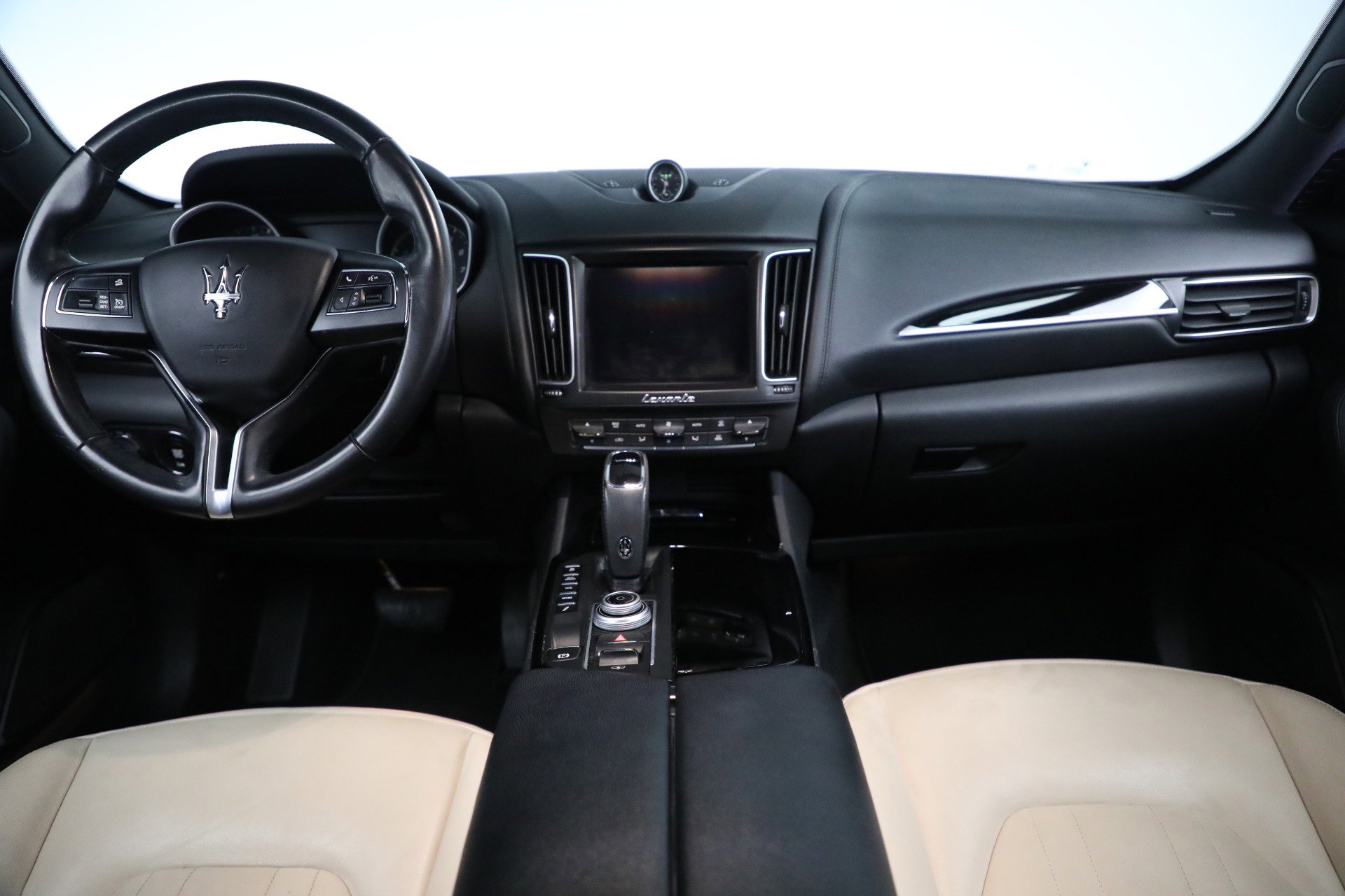 Used 2019 Maserati Levante image 22