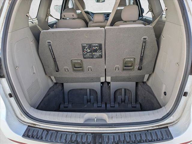 Used 2016 Kia Sedona LX w/ Option Group 020 FWD image 6