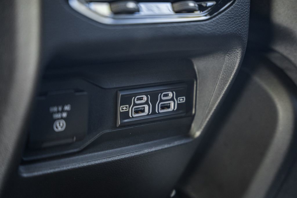 New 2025 Jeep Grand Cherokee Laredo X w/ Luxury Tech Group I image 33