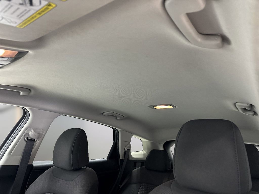 Used 2023 Kia Sportage LX image 8