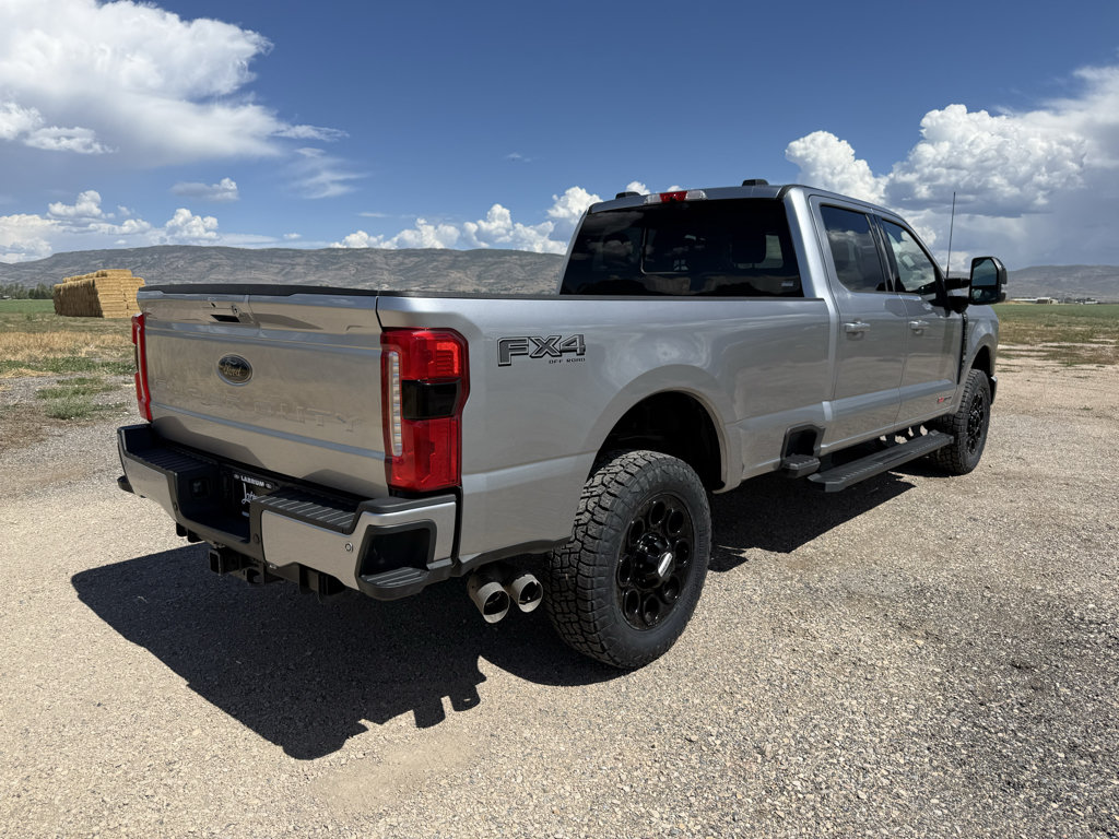 Used 2024 Ford F350 Lariat w/ Lariat Ultimate Package AWD/4WD image 7