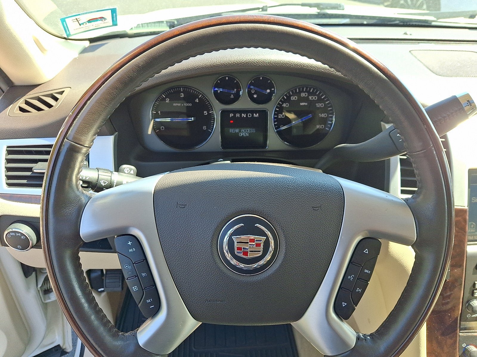 Used 2007 Cadillac Escalade AWD w/ Information Package image 22