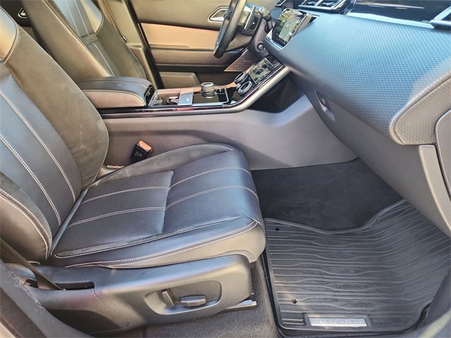 Used 2018 Land Rover Range Rover Velar R-Dynamic SE image 29