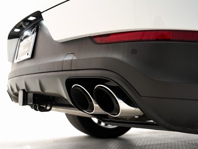 Used 2024 Porsche Cayenne image 30