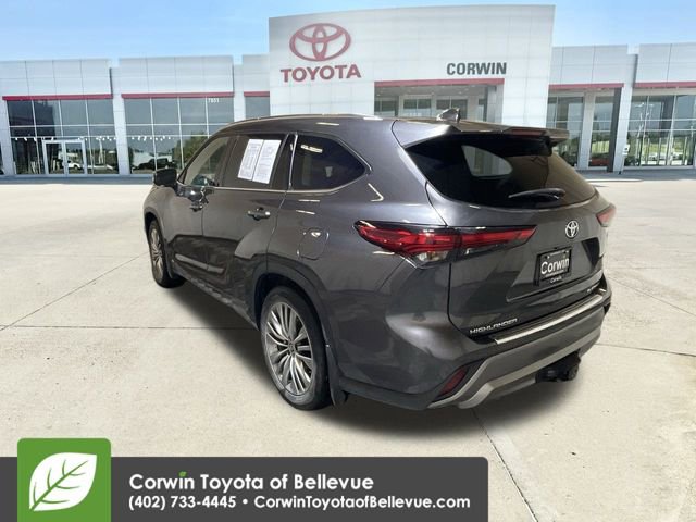 Used 2023 Toyota Highlander Platinum image 6