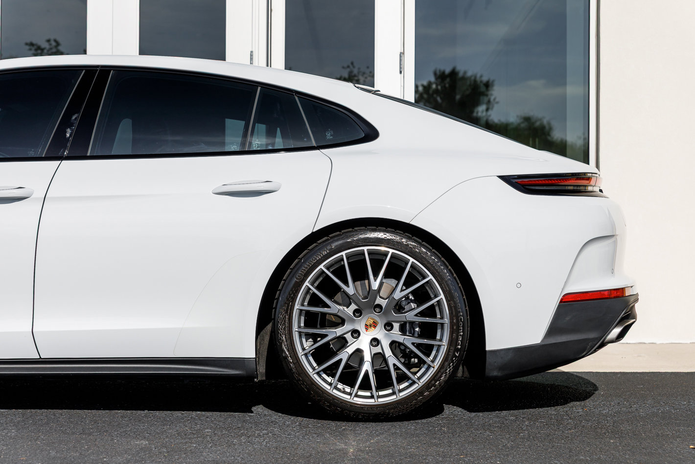 Used 2024 Porsche Panamera 4 image 9