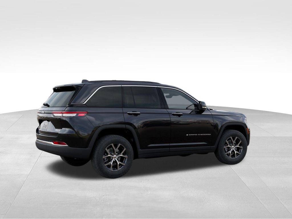 Used 2025 Jeep Grand Cherokee Limited w/ Luxury Tech Group II image 4