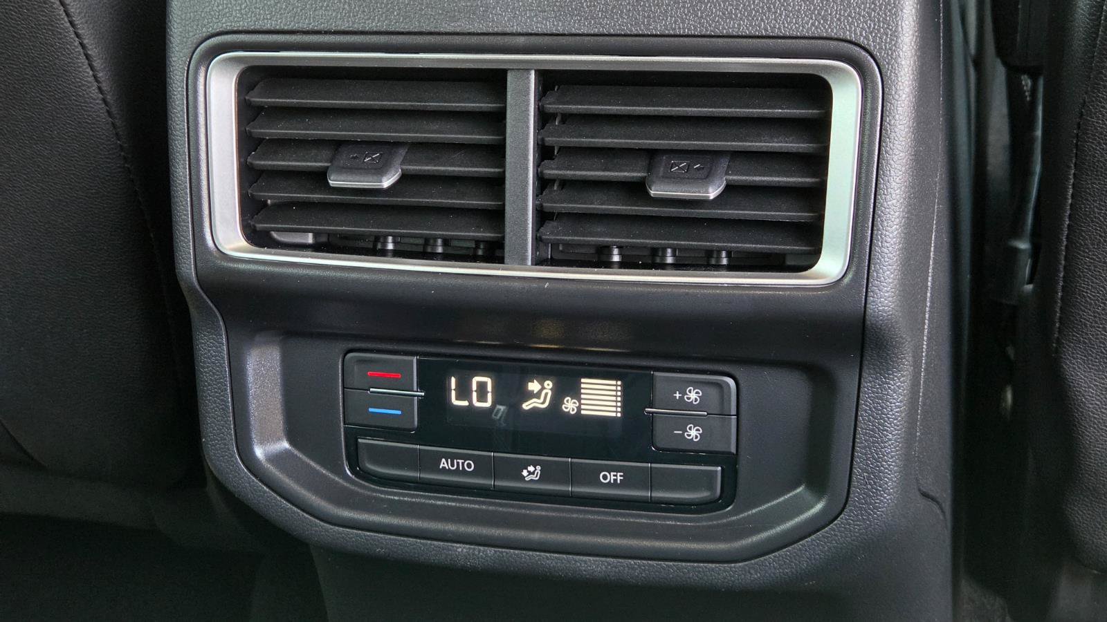 Used 2026 Volkswagen Atlas SE FWD image 63