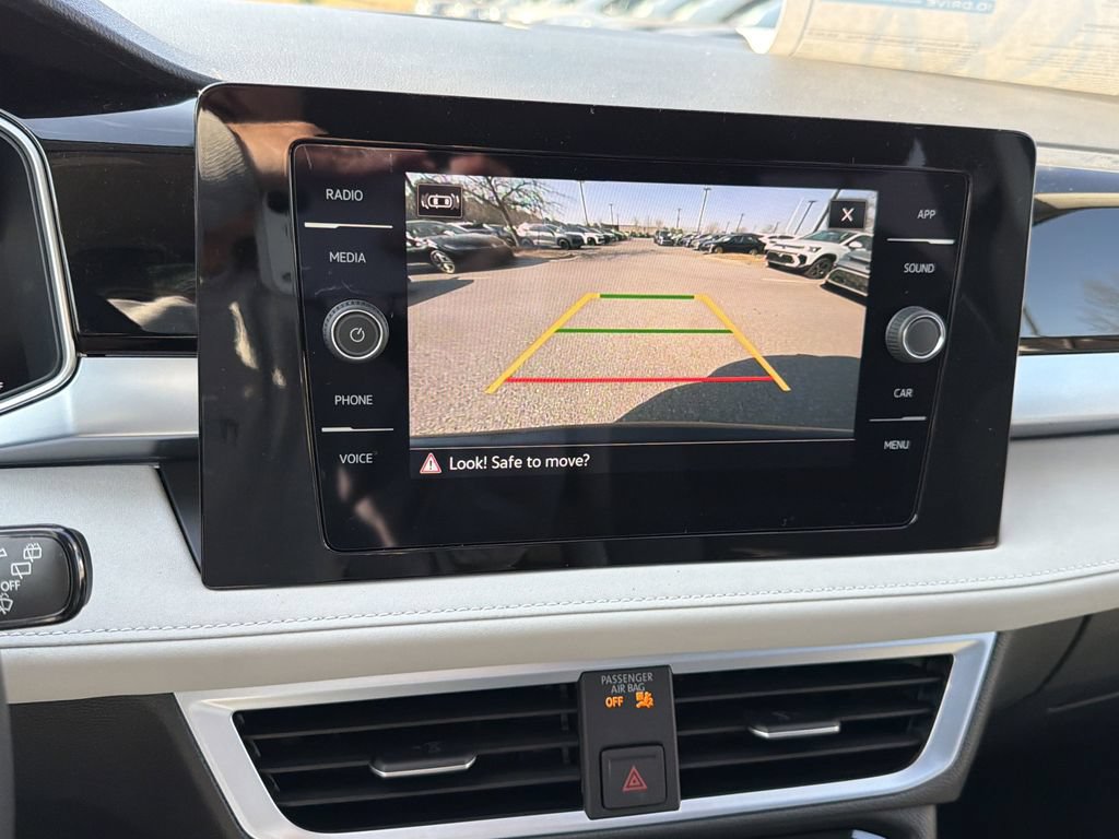 New 2026 Volkswagen Taos SE FWD image 29