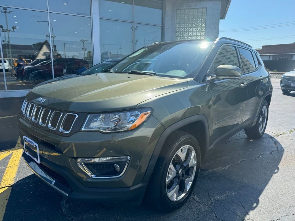 Used 2018 Jeep Compass Limited w/ Navigation Group AWD/4WD image 2