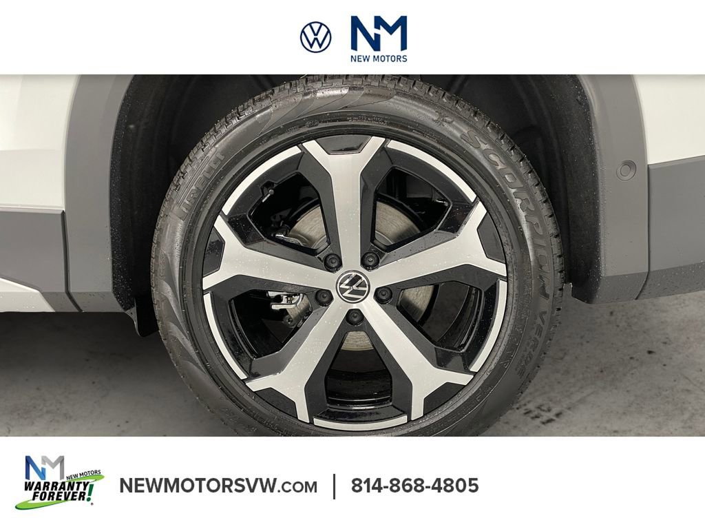 New 2026 Volkswagen Tiguan SE image 12