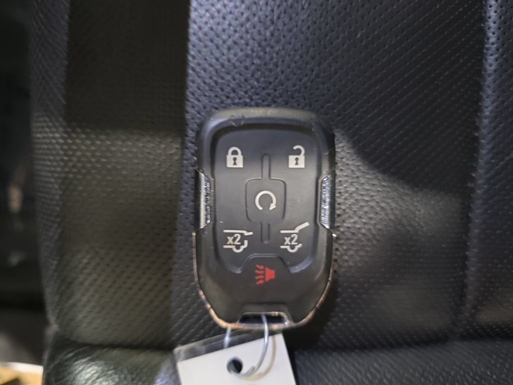 Used 2018 Chevrolet Suburban Premier AWD/4WD image 38