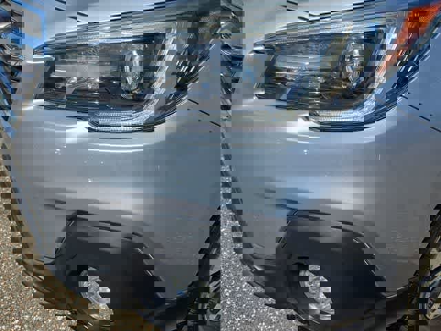 Used 2019 Subaru Outback 2.5i Limited w/ Popular Package #2 image 11