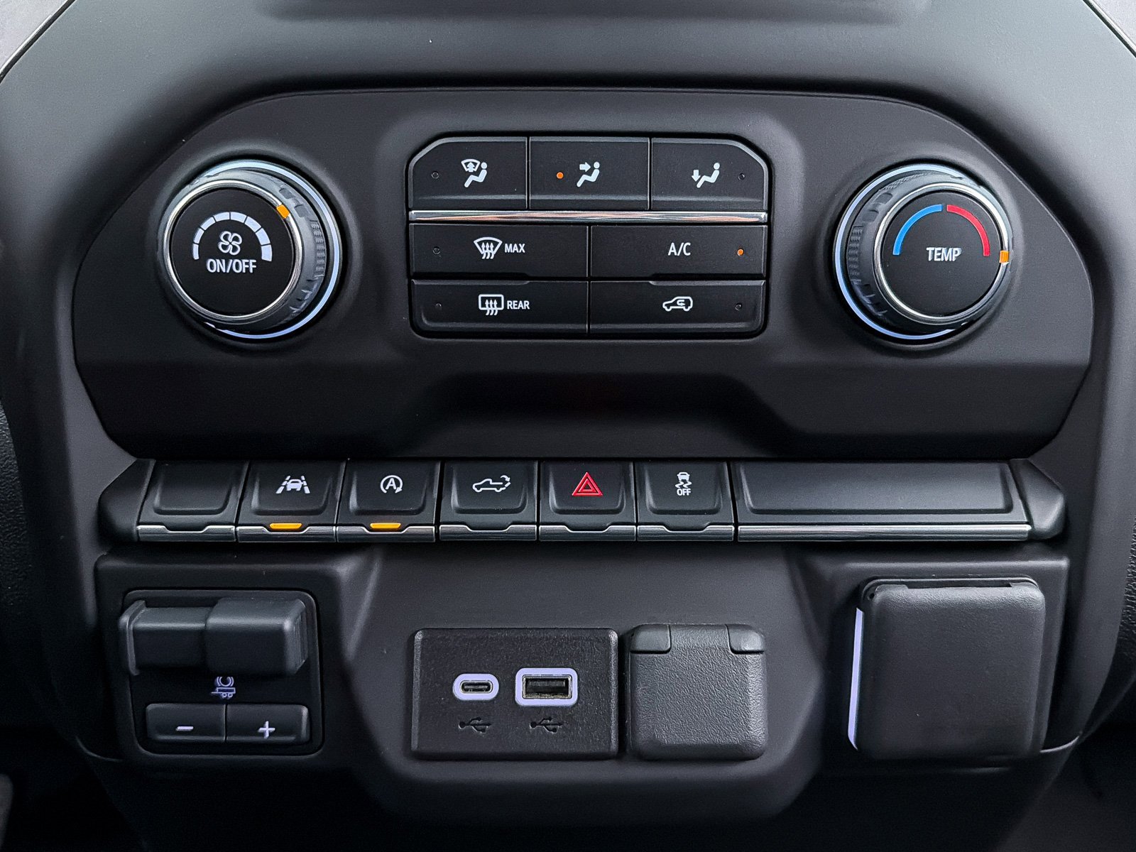 Used 2024 Chevrolet Silverado 1500 Custom image 24