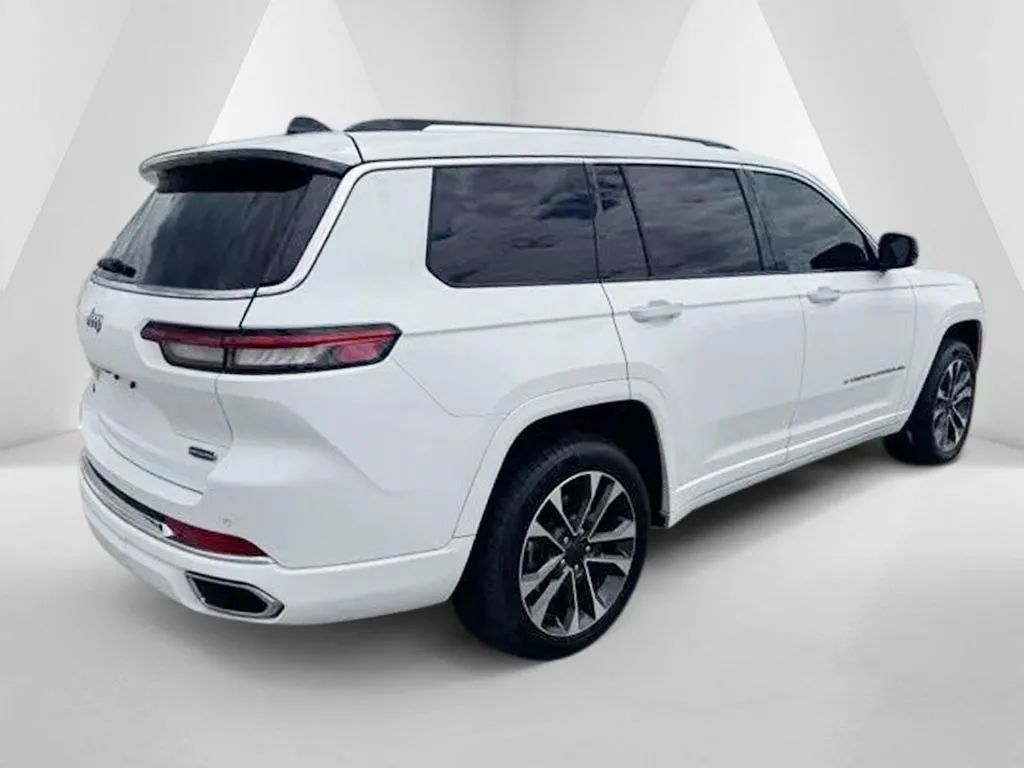 Used 2024 Jeep Grand Cherokee L Overland w/ Trailer Tow Package AWD/4WD image 7