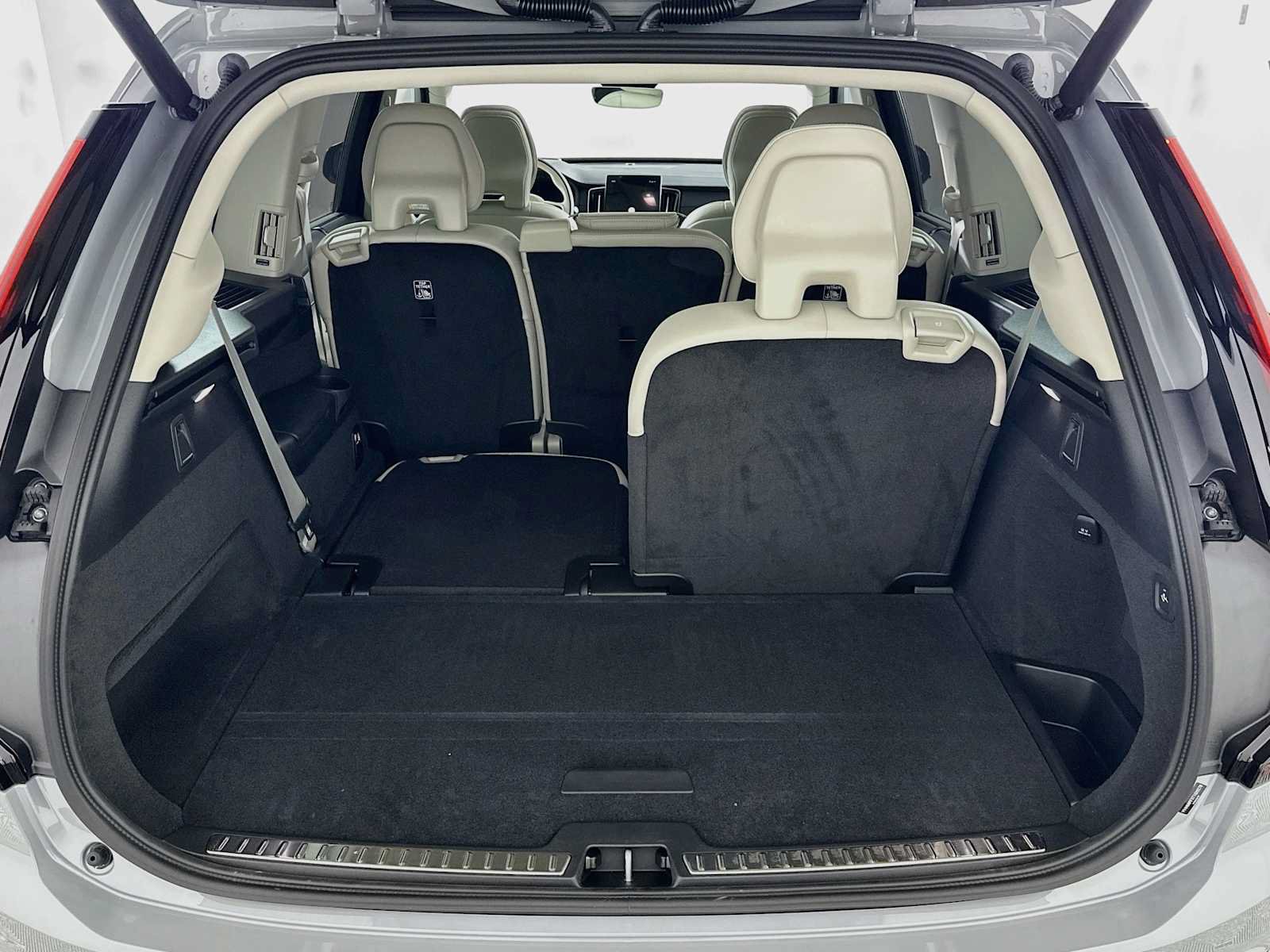 New 2026 Volvo XC90 T8 Ultra w/ Protection Package AWD/4WD image 24