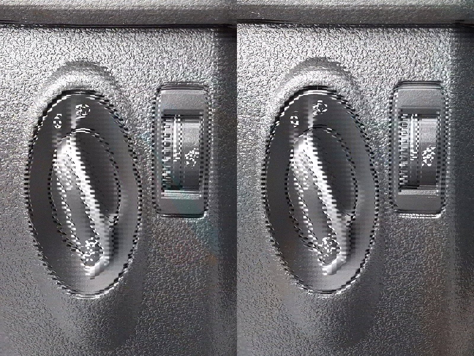 Used 2013 Volkswagen Tiguan S image 22