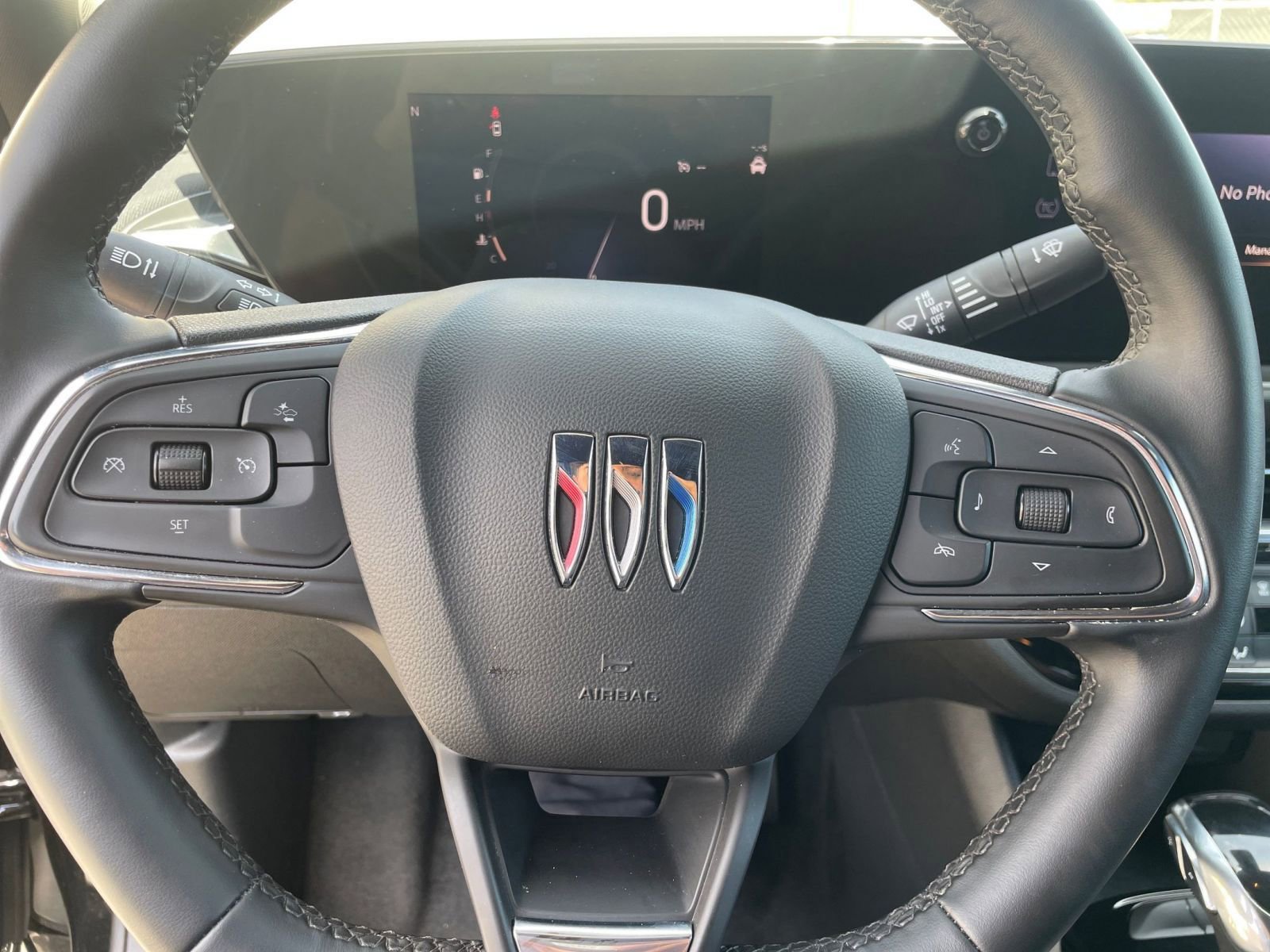 Used 2025 Buick Envista Sport Touring image 29