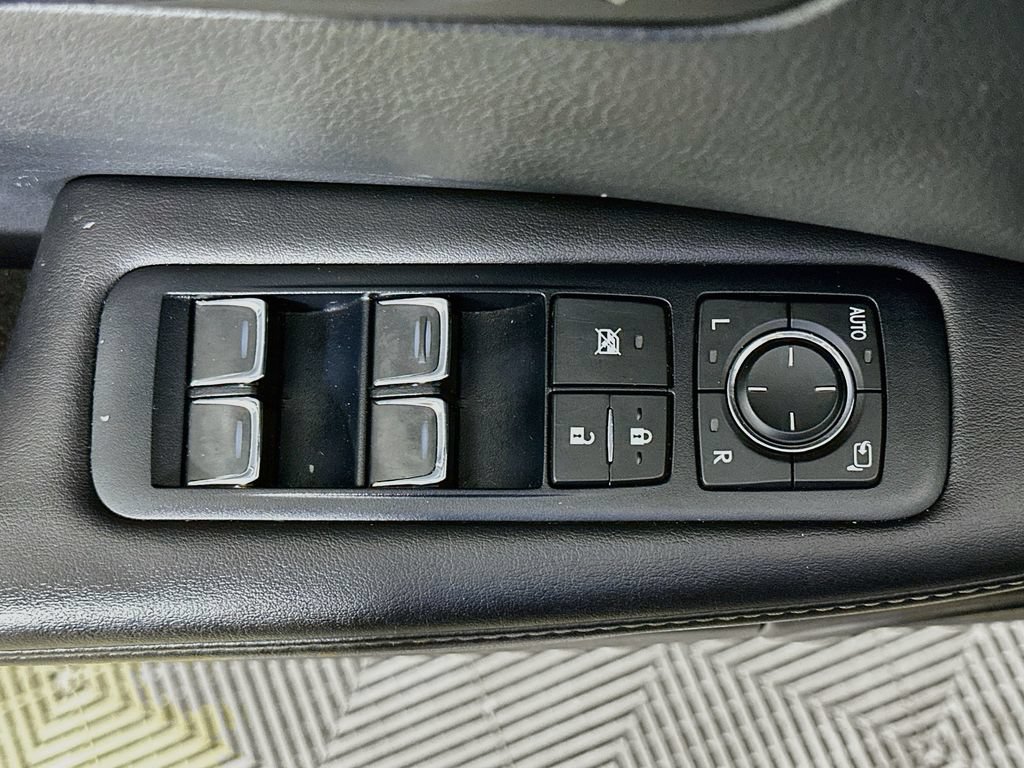 Used 2018 Lexus RX 350L FWD w/ Premium Package image 20