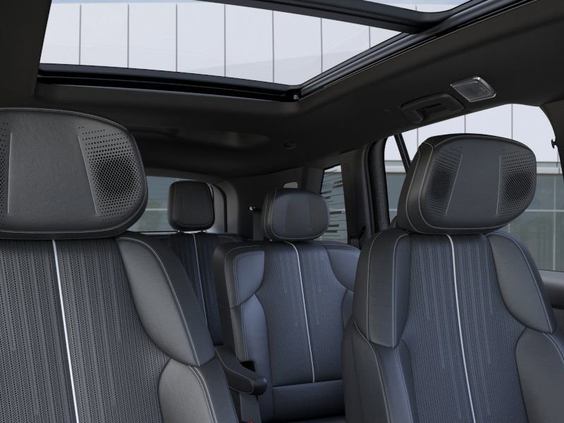New 2026 Cadillac Vistiq Luxury image 24
