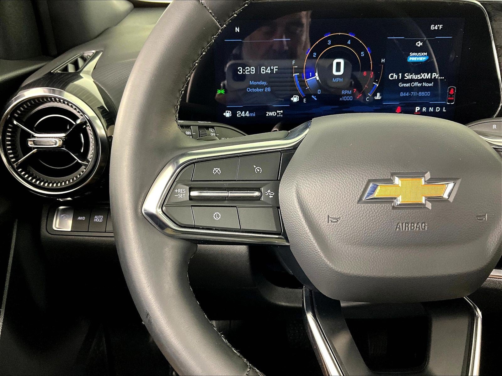 Used 2026 Chevrolet Equinox LT AWD/4WD image 11
