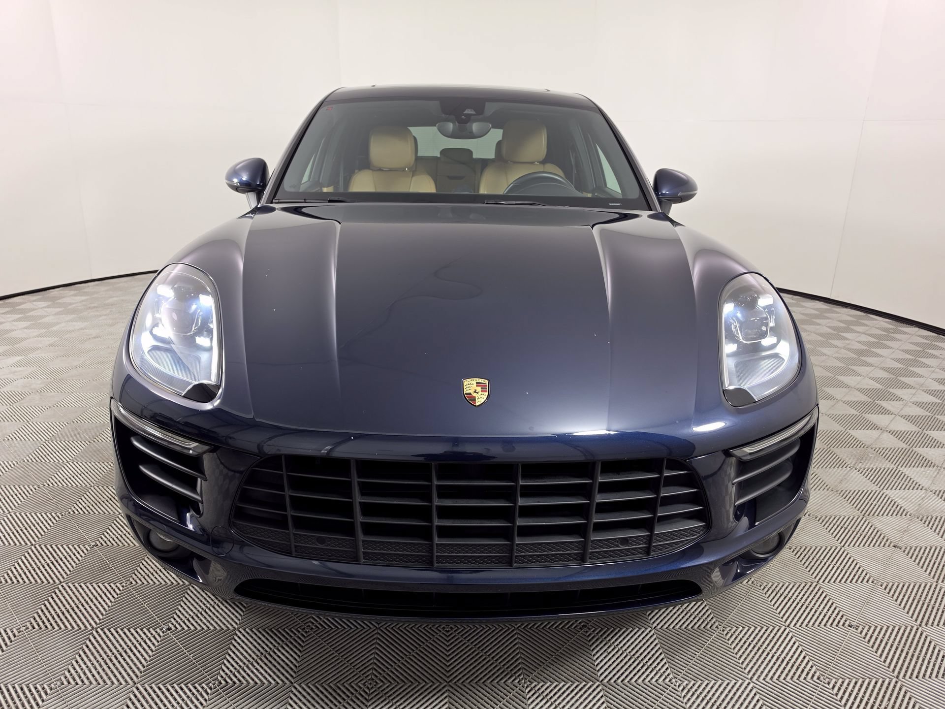 Used 2017 Porsche Macan S AWD/4WD image 2