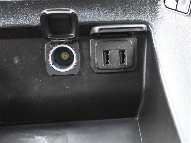 Used 2018 GMC Yukon SLT w/ Premium Edition image 4