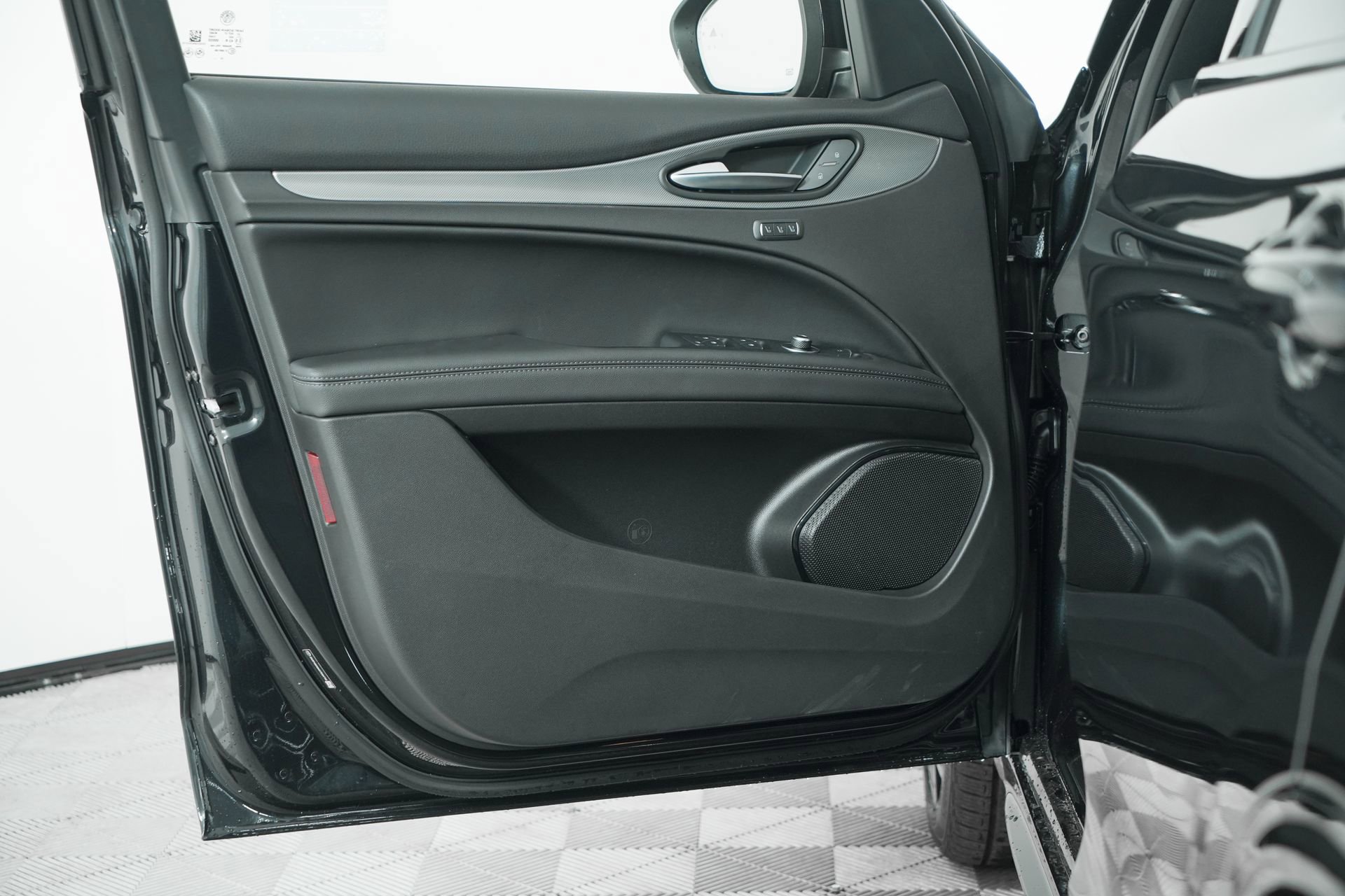 New 2025 Alfa Romeo Stelvio Sprint w/ Veloce Package image 25