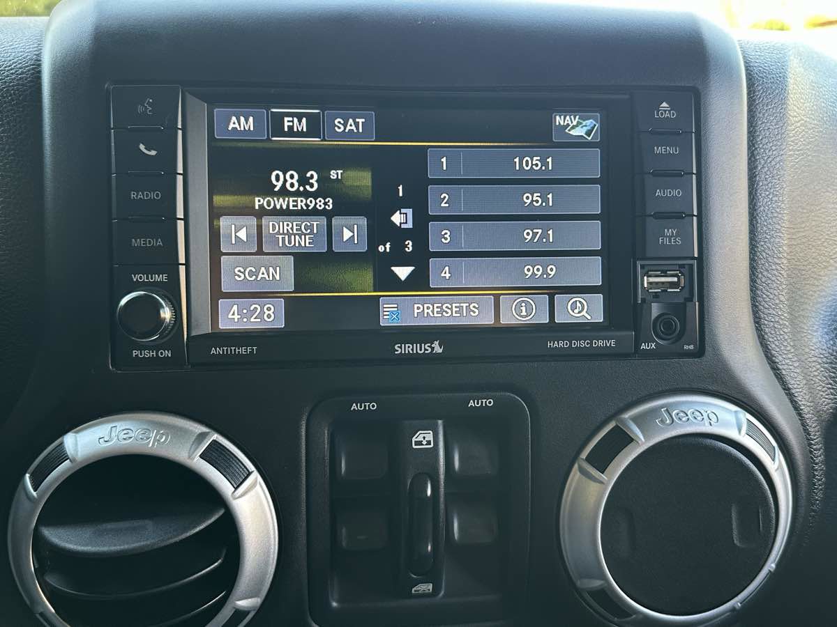 Used 2016 Jeep Wrangler Unlimited Sahara w/ Connectivity Group image 52