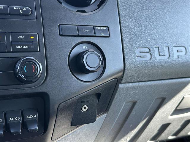 Used 2014 Ford F550 4x4 Regular Cab Super Duty image 18
