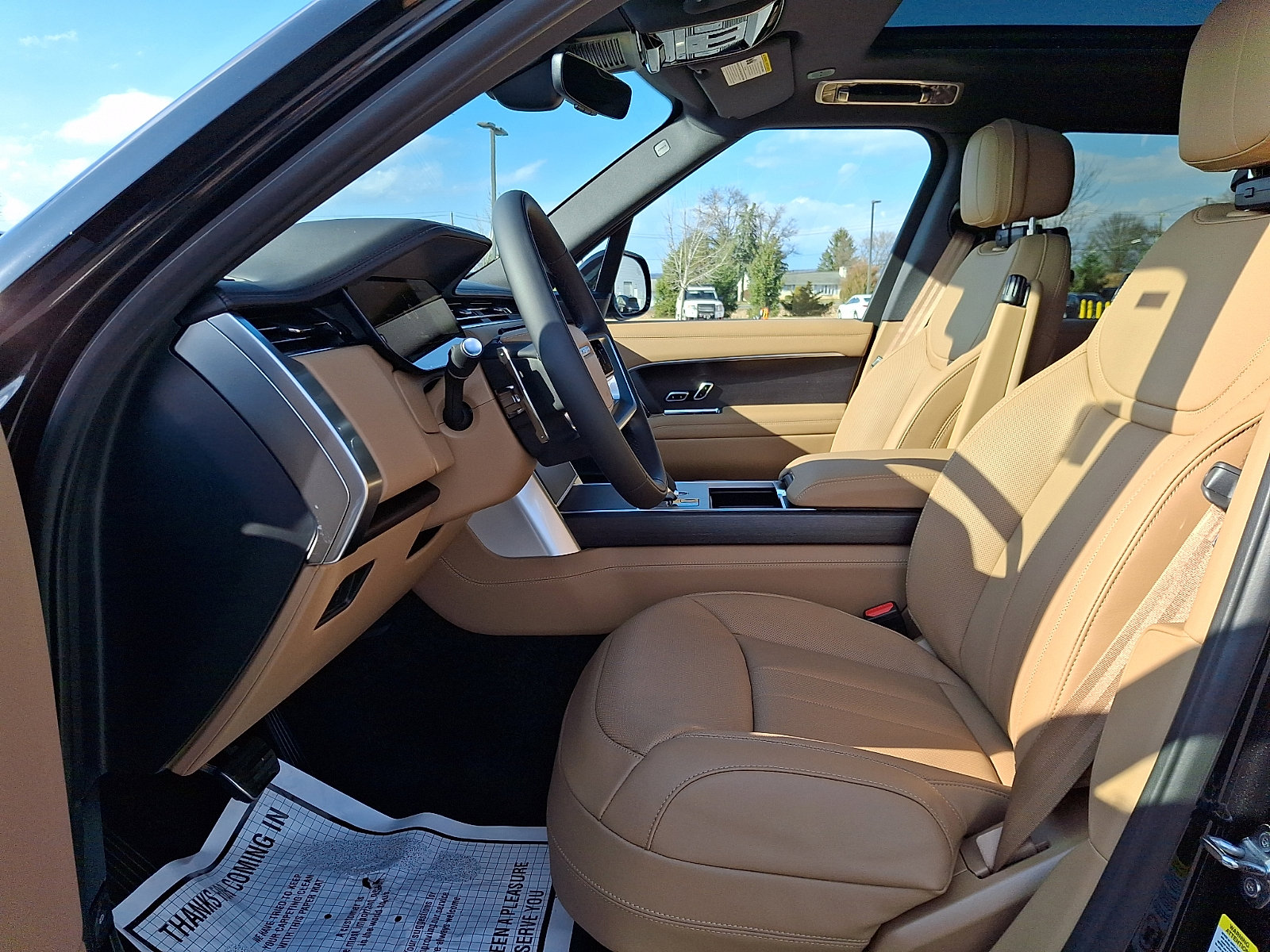 New 2026 Land Rover Range Rover SE image 11