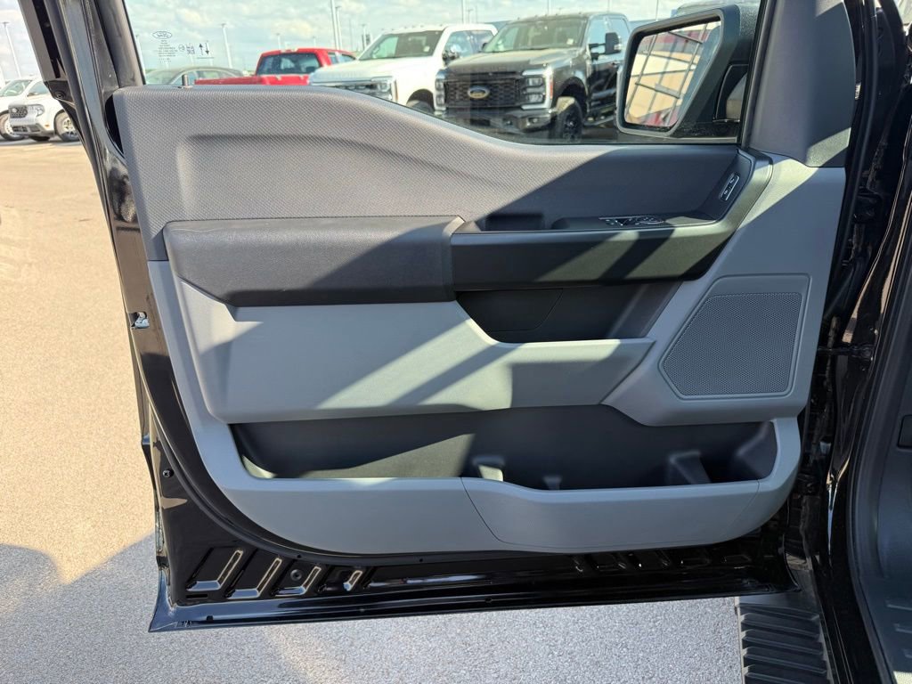 Used 2025 Ford F150 XL w/ Equipment Group 103A High image 8